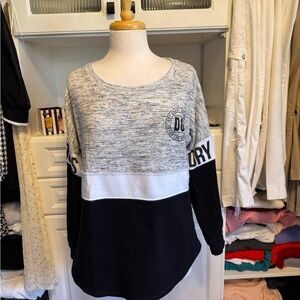 Great condition lightweight sweatshirt